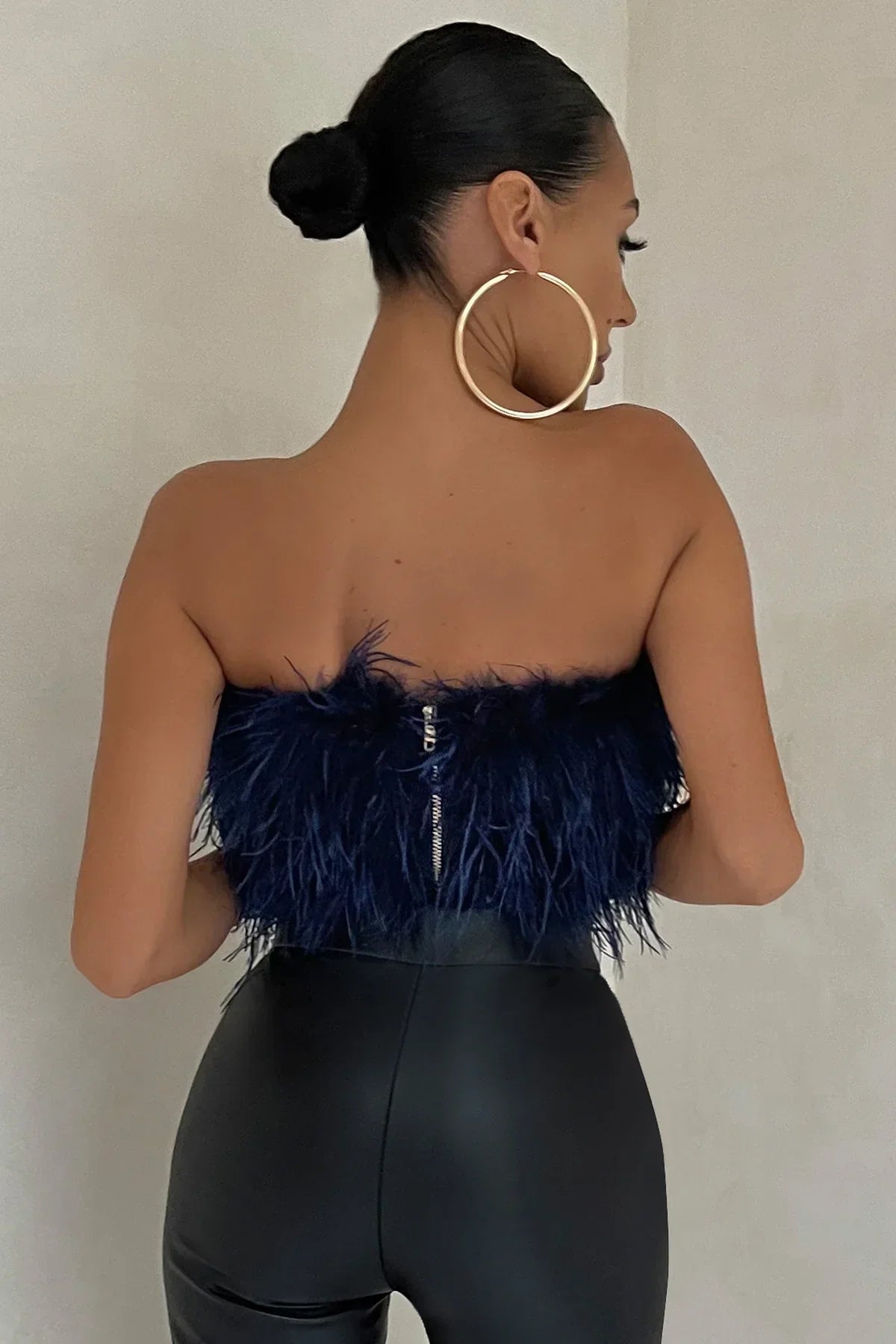 Dames Crop Top Mouwloos met Veren Detail