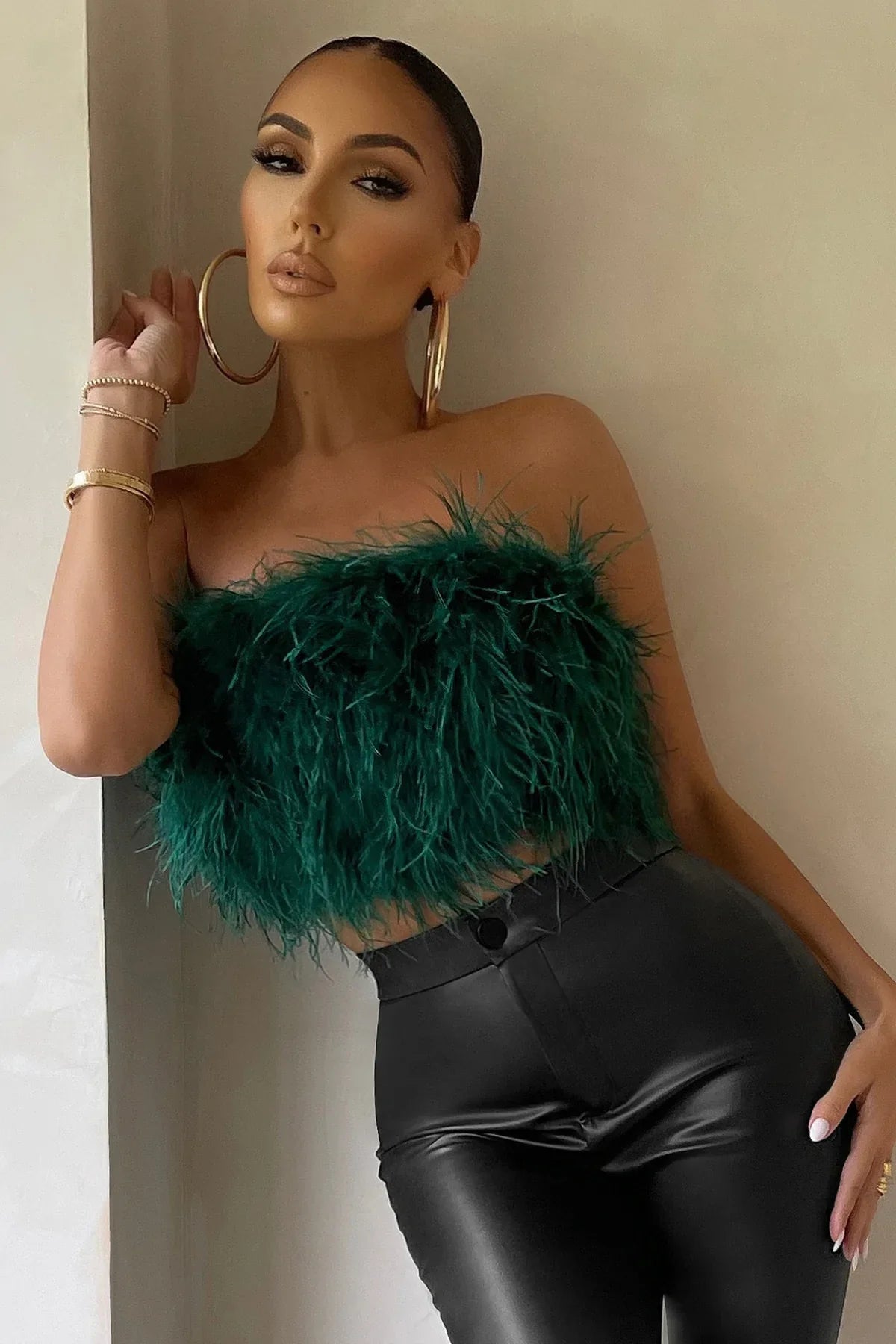 Dames Crop Top Mouwloos met Veren Detail