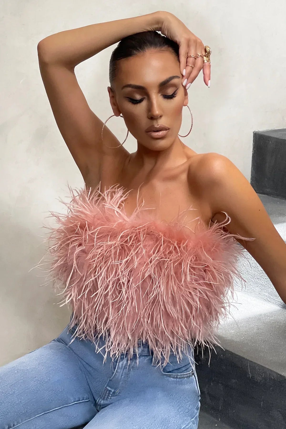 Dames Crop Top Mouwloos met Veren Detail