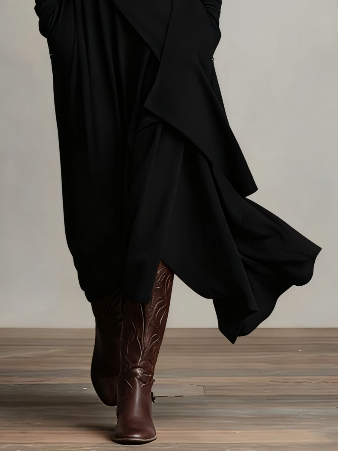Dames Maxi Jurk met Hoge Col Lange Mouw en Asymmetrische Rok