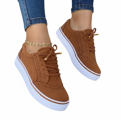Dames Platform Sneakers met Vetersluiting en Brogue Details