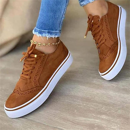 Dames Platform Sneakers met Vetersluiting en Brogue Details