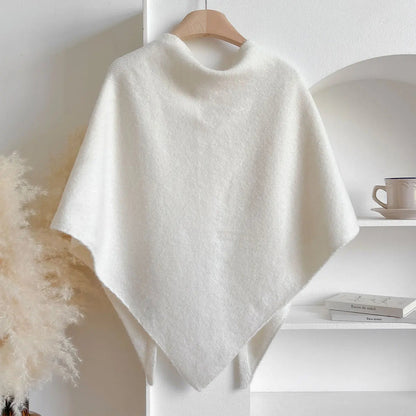 Dames Poncho met Rolkraag en Asymmetrische Zoom