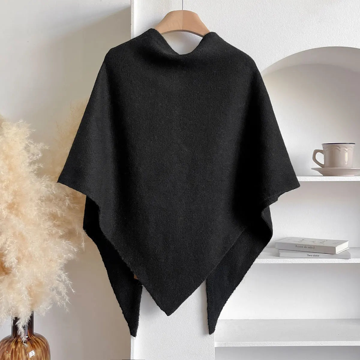 Dames Poncho met Rolkraag en Asymmetrische Zoom