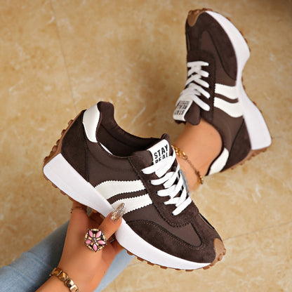 Dames Retro Platform Sneakers met Vetersluiting en Contraststrepen