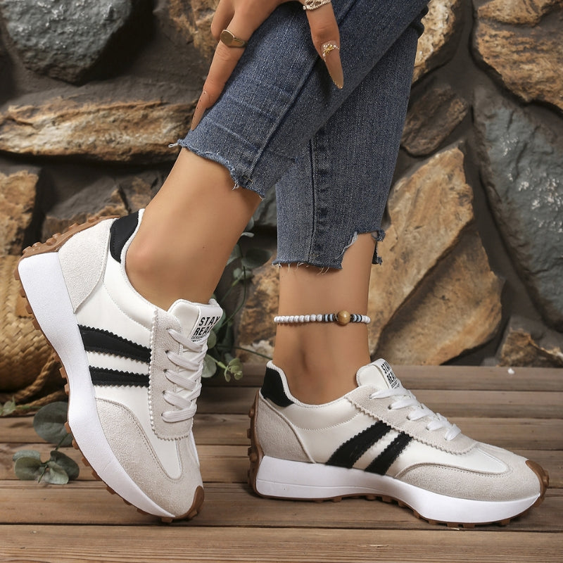 Dames Retro Platform Sneakers met Vetersluiting en Contraststrepen