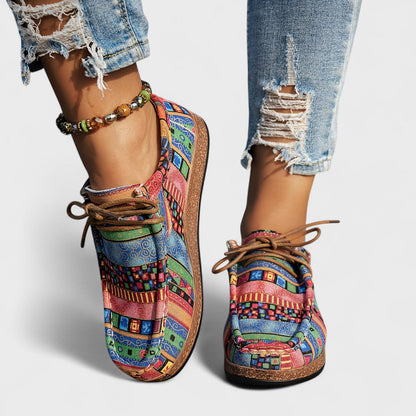 Dames Sneakers met Bohemian Print en Vetersluiting