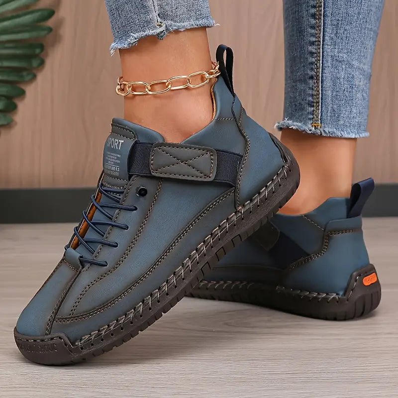 Dames Sneakers met Handgestikt Detail en Elastische Zijpanelen Donkerblauw