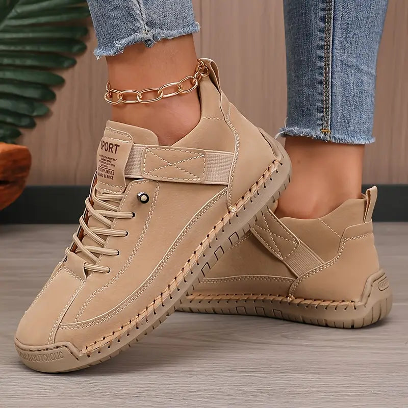 Dames Sneakers met Handgestikt Detail en Elastische Zijpanelen