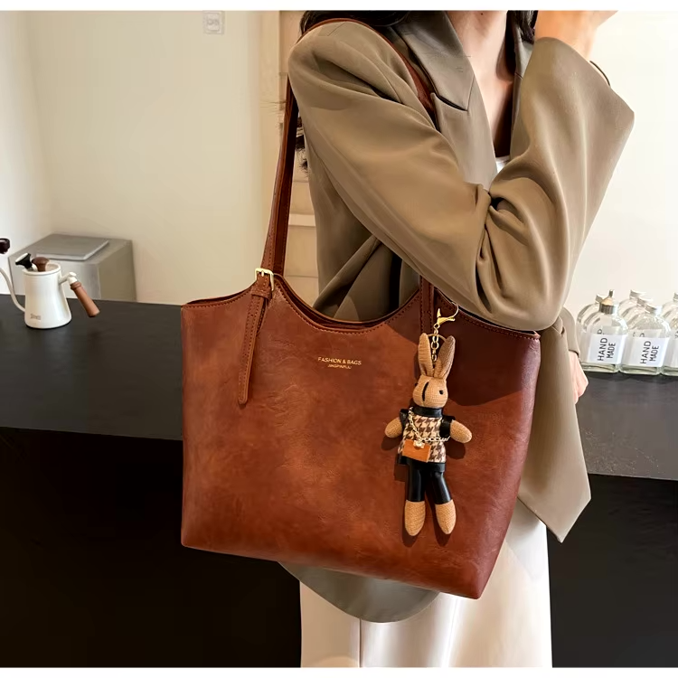 Dames Tote Bag met Ritssluiting en Decoratief Sleutelhanger
